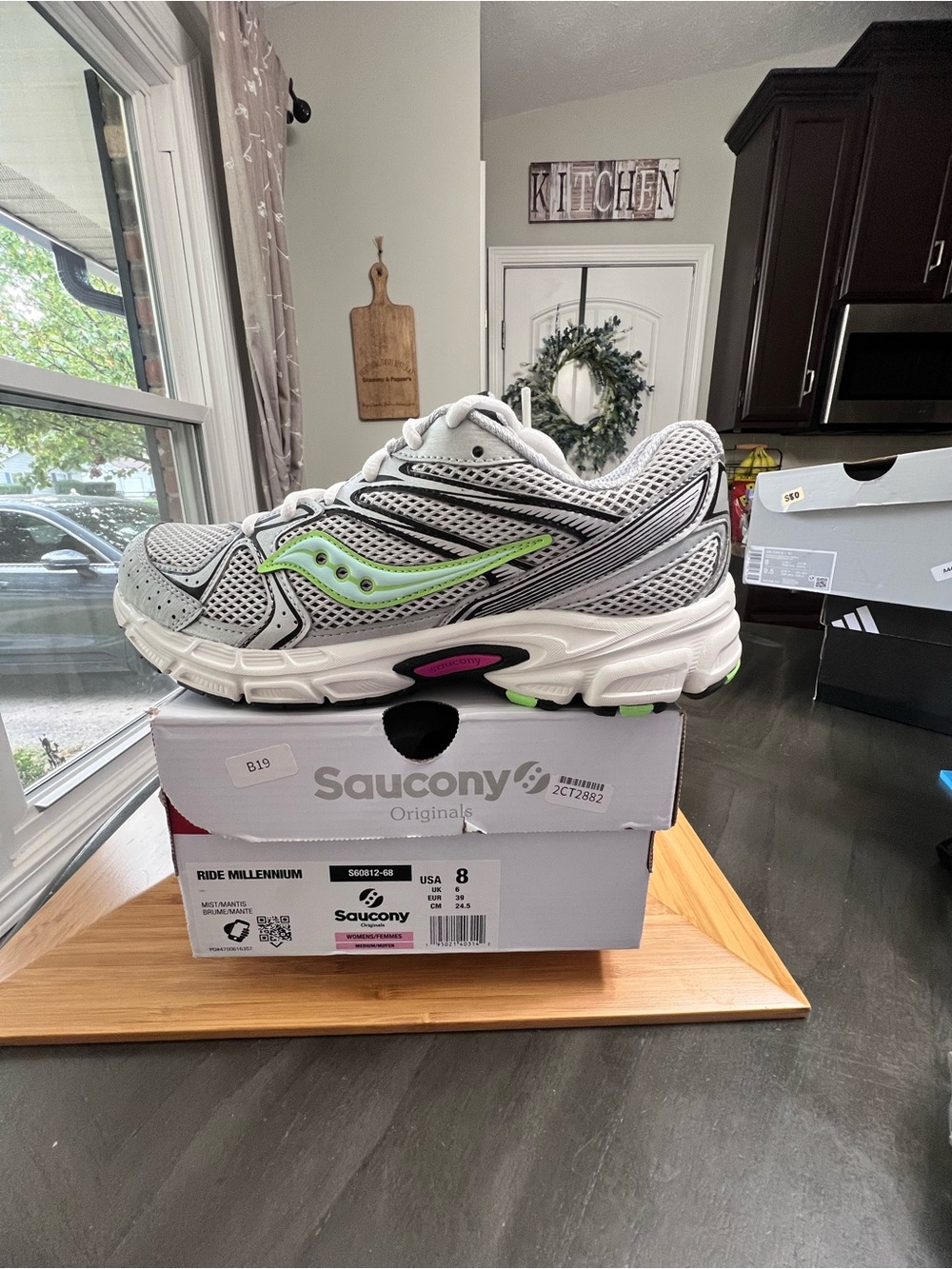 Saucony Women’s Ride Millennium Silver Shoes. Size 8 Neon Green & Pink Accents.